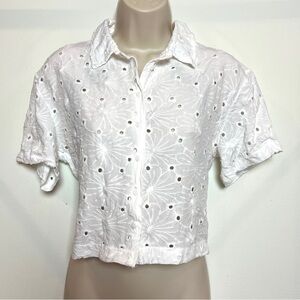 Ocean Drive White Beach Vacation Swim Eyelet Button-Up Collared Crop Top